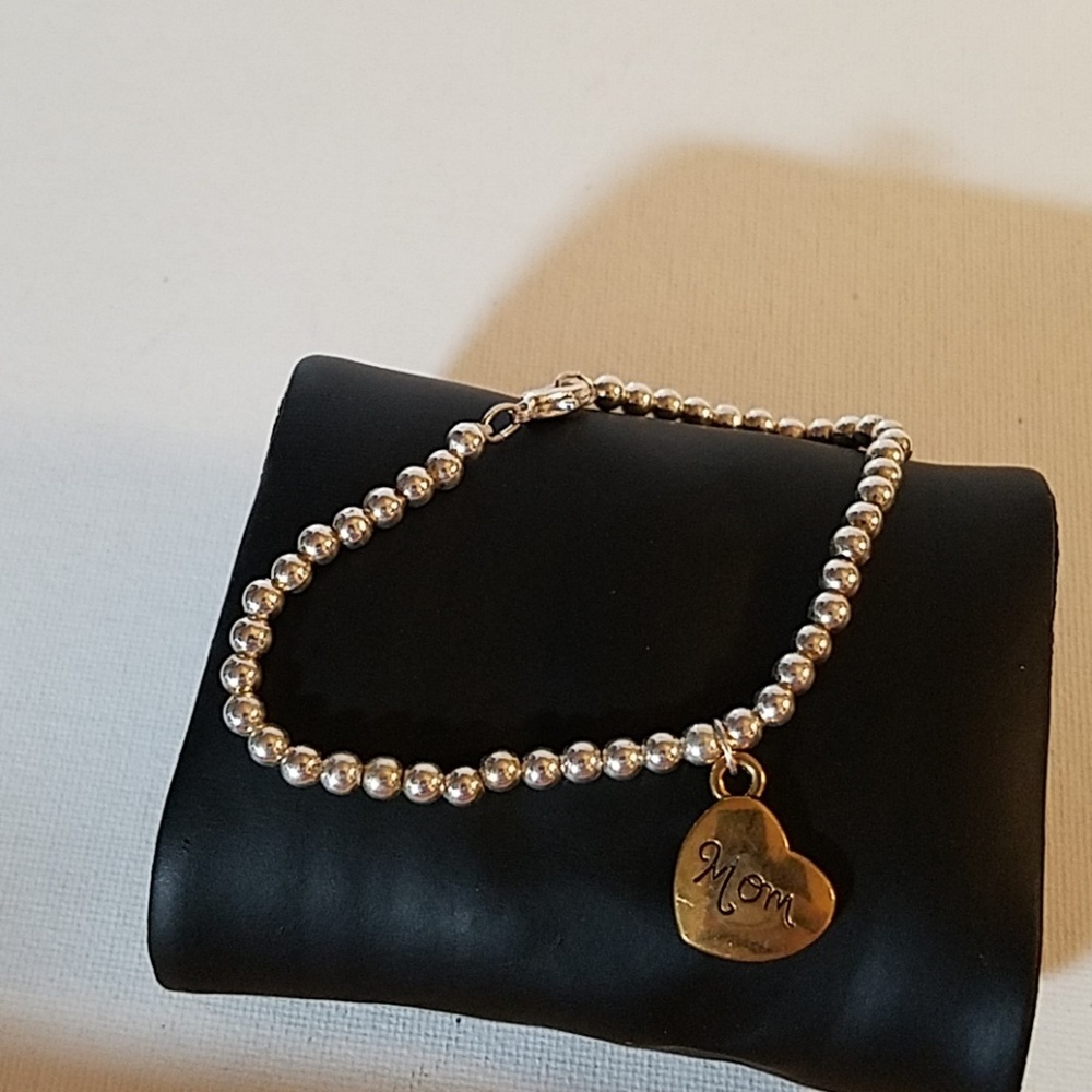 MOM Silver Beaded 7" Bracelet w Gold Heart